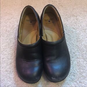 Nursemates Bryar Black clogs 